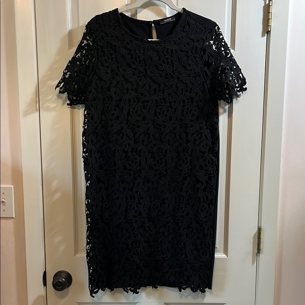Zara Trafaluc Black Cutout Scroll Textured Lace Mini Shift Dress - Size Large